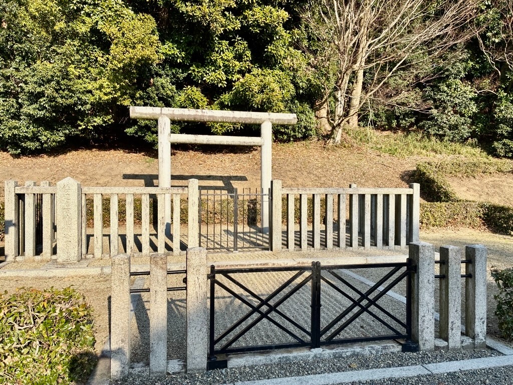 箸墓古墳 倭迹迹日百襲姫命 大市墓 拝所