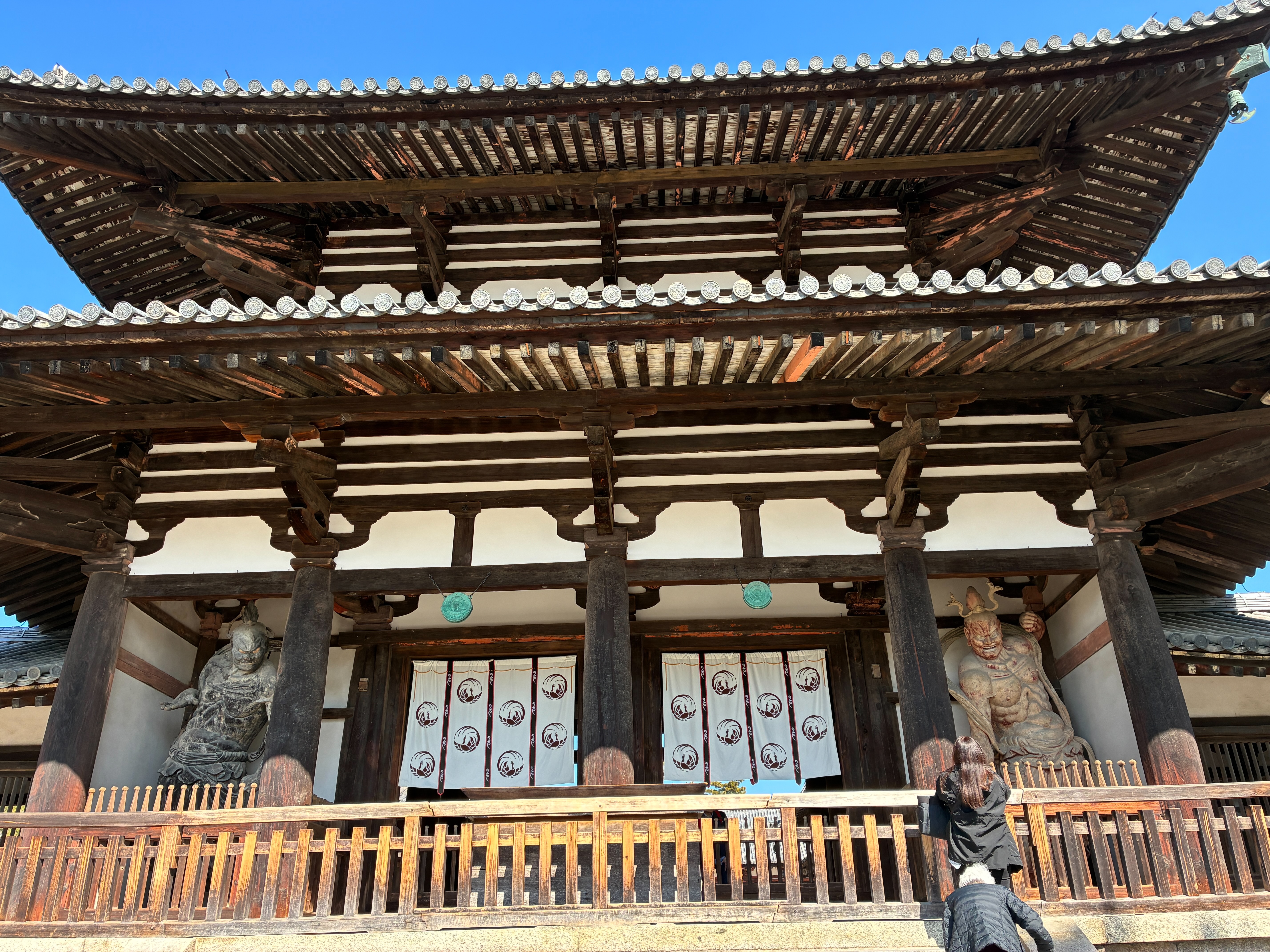 法隆寺 国宝 中門・重要文化財 金剛力士像