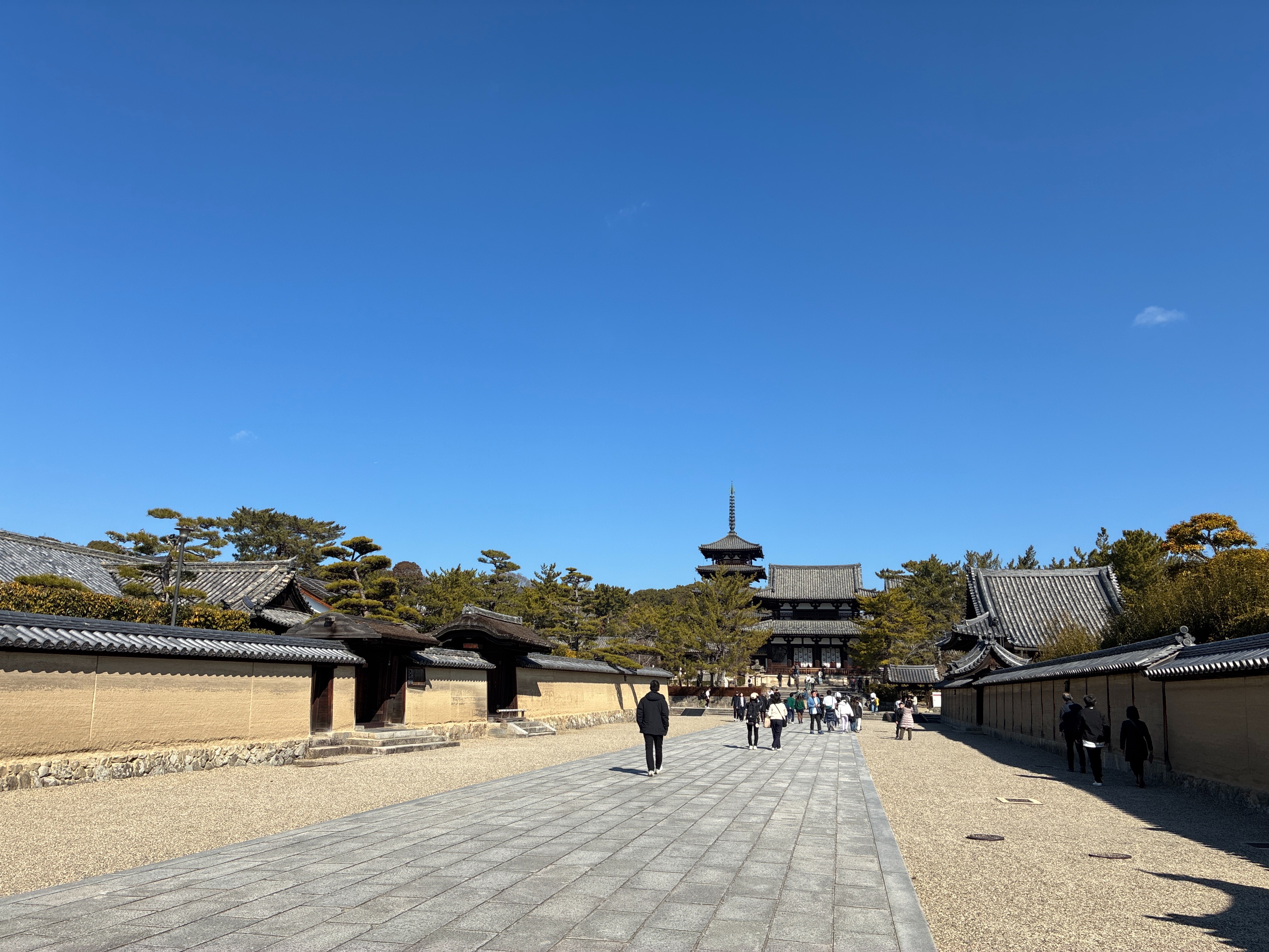重要文化財 法隆寺西院西南隅子院築垣 東面・西園院上土門・法隆寺西園院唐門・法隆寺西院東南隅子院築垣 西面