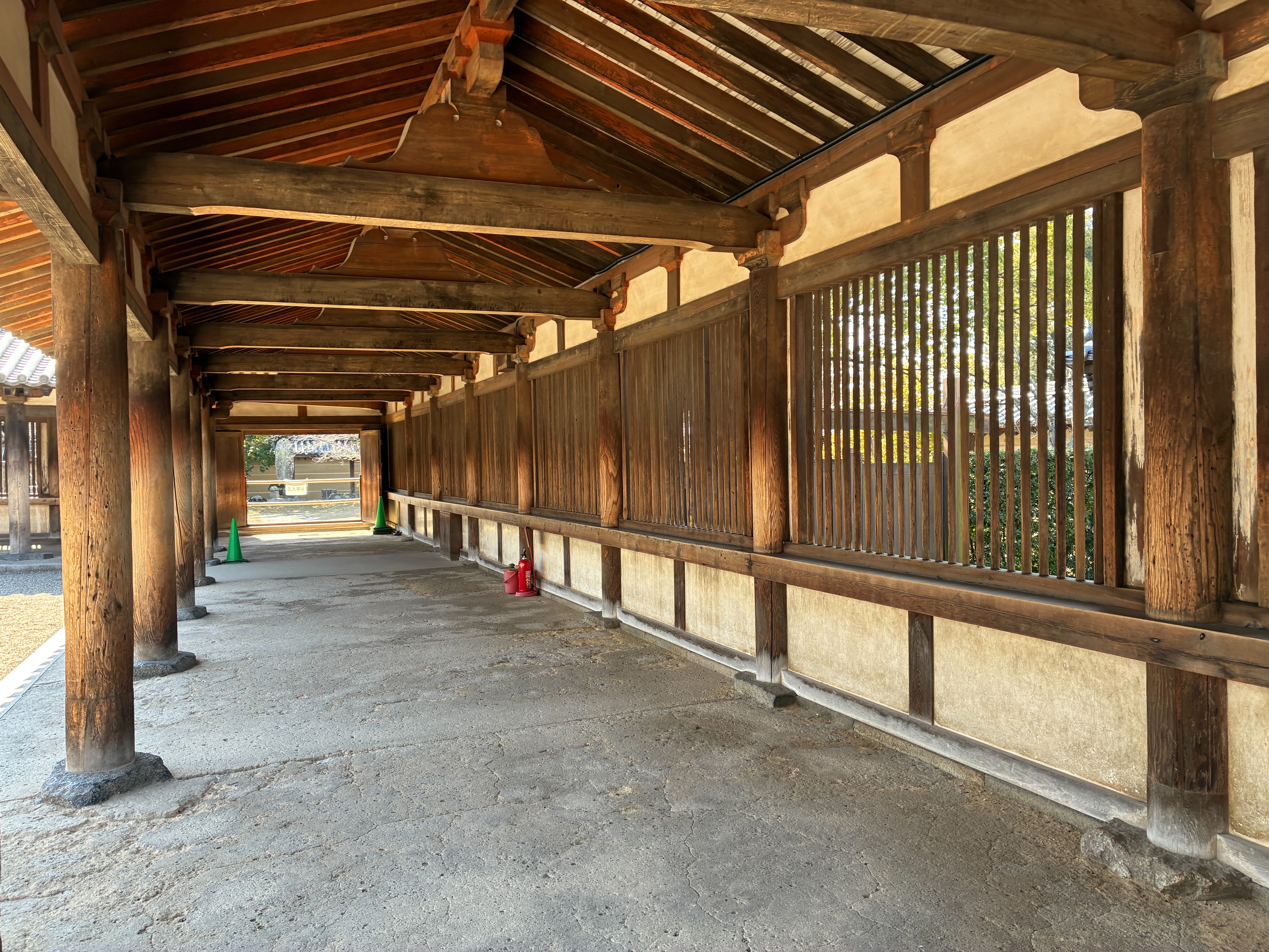 法隆寺 東院伽藍 西廻廊