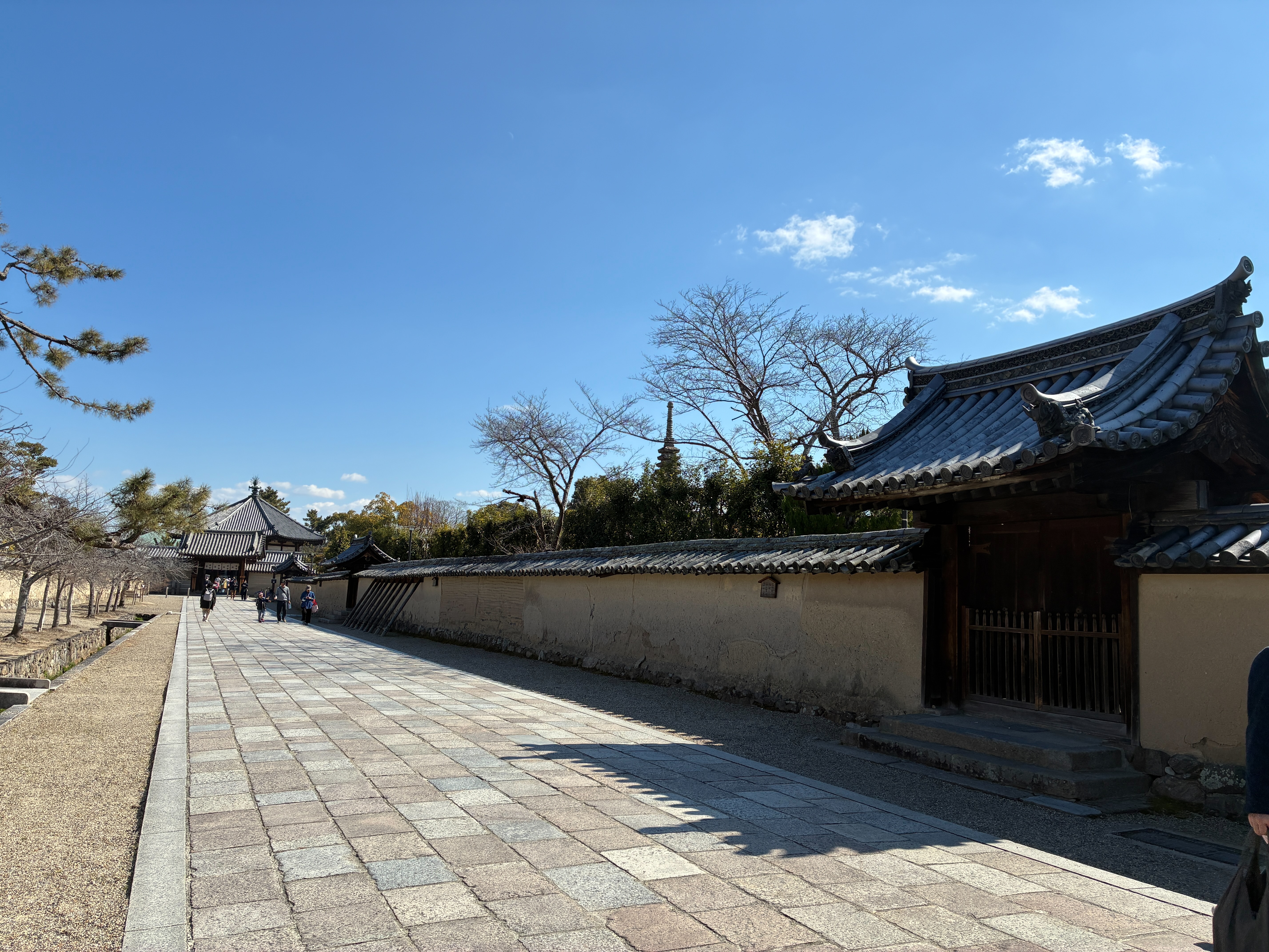 法隆寺 参道 東院伽藍へ
