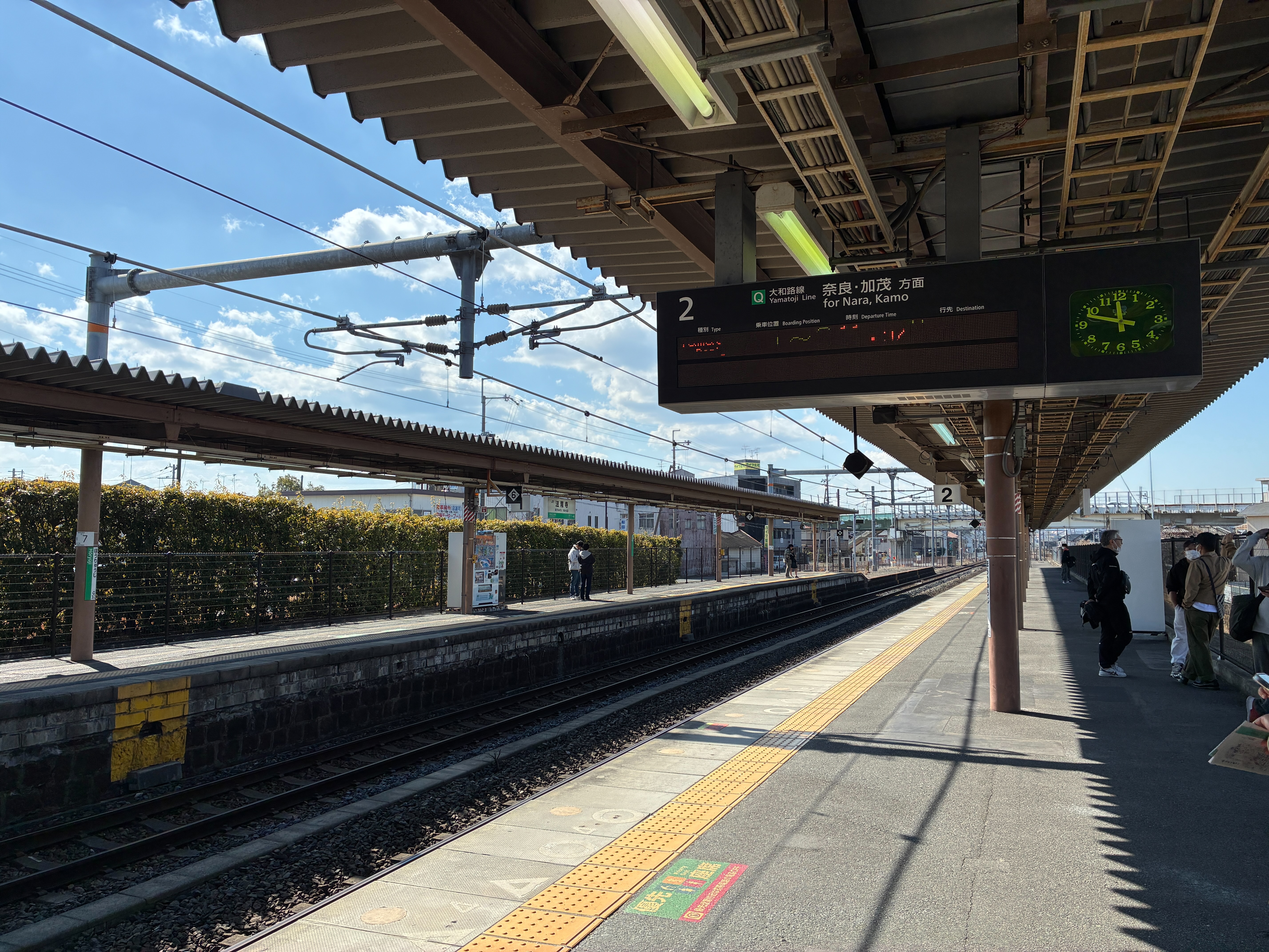 JR法隆寺駅 ホーム