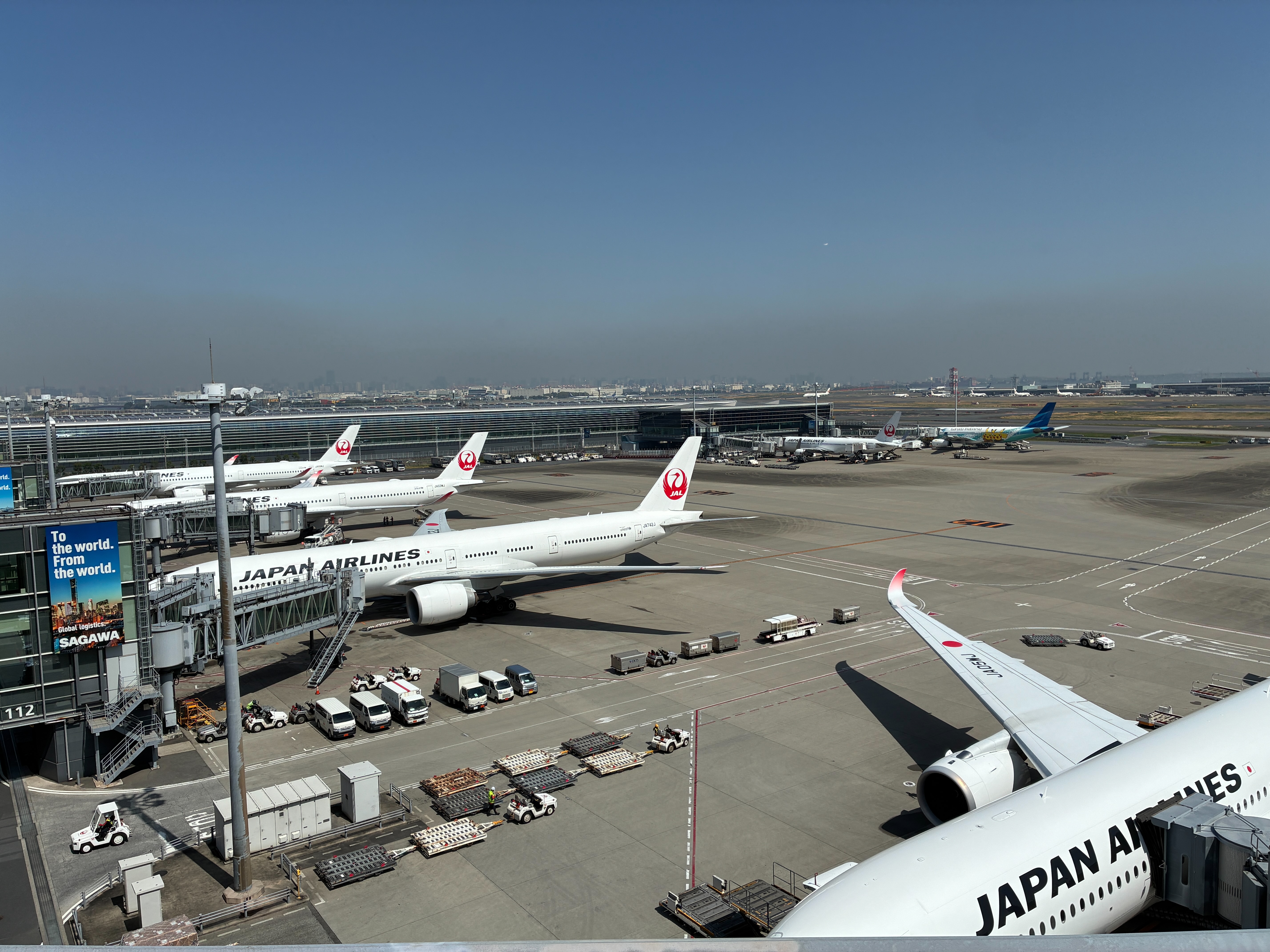 羽田空港第3ターミナル 展望デッキからの眺め JAL
