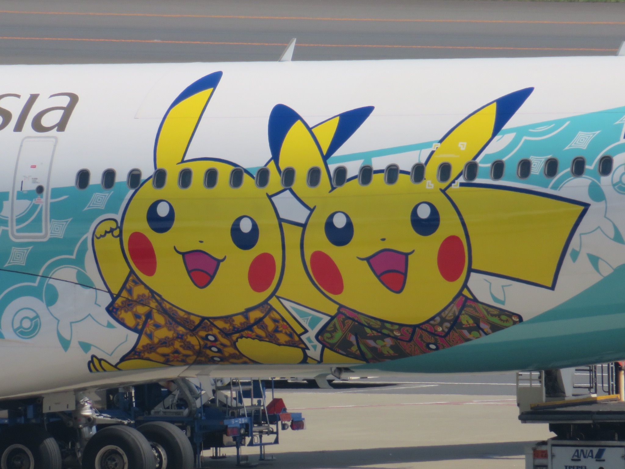 ガルーダ・インドネシア航空 ピカチュウジェット