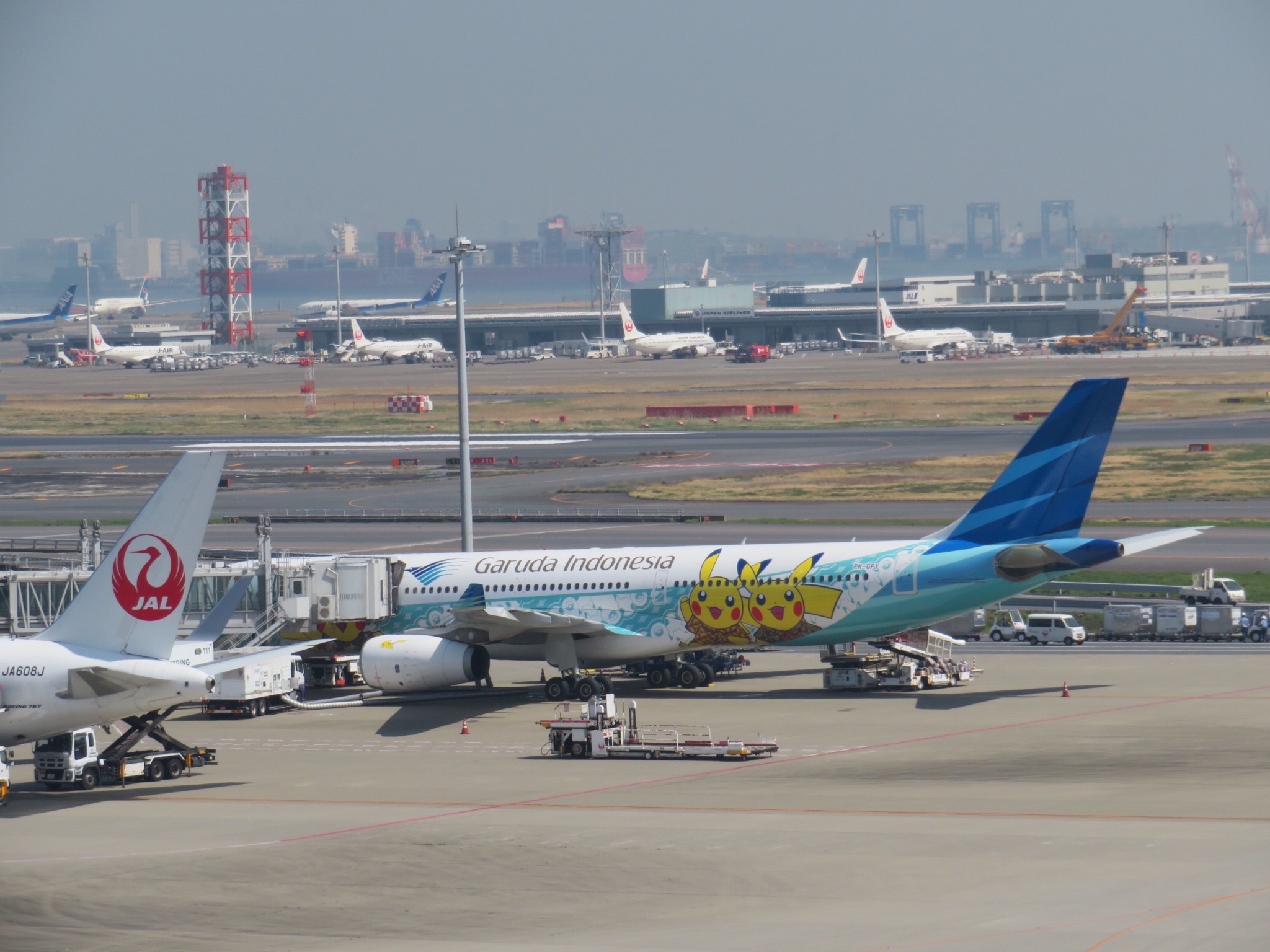 ガルーダ・インドネシア航空 ピカチュウジェット