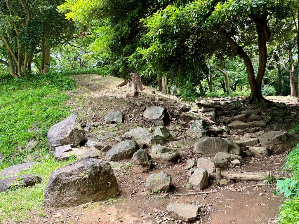 石垣山城 本丸登口