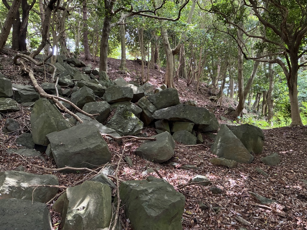 石垣山城 天守台裏手の石垣