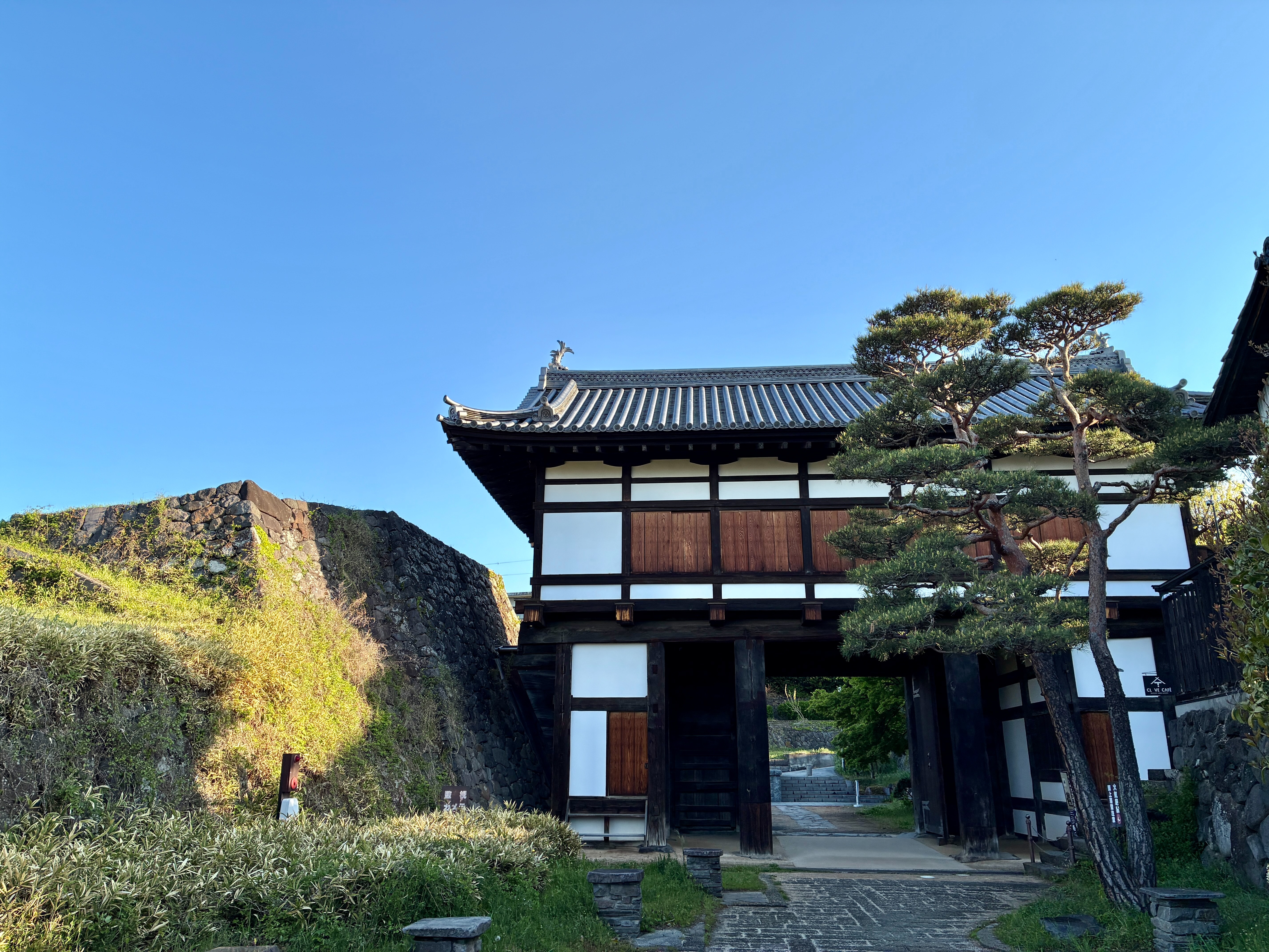 小諸城跡 朝の大手門