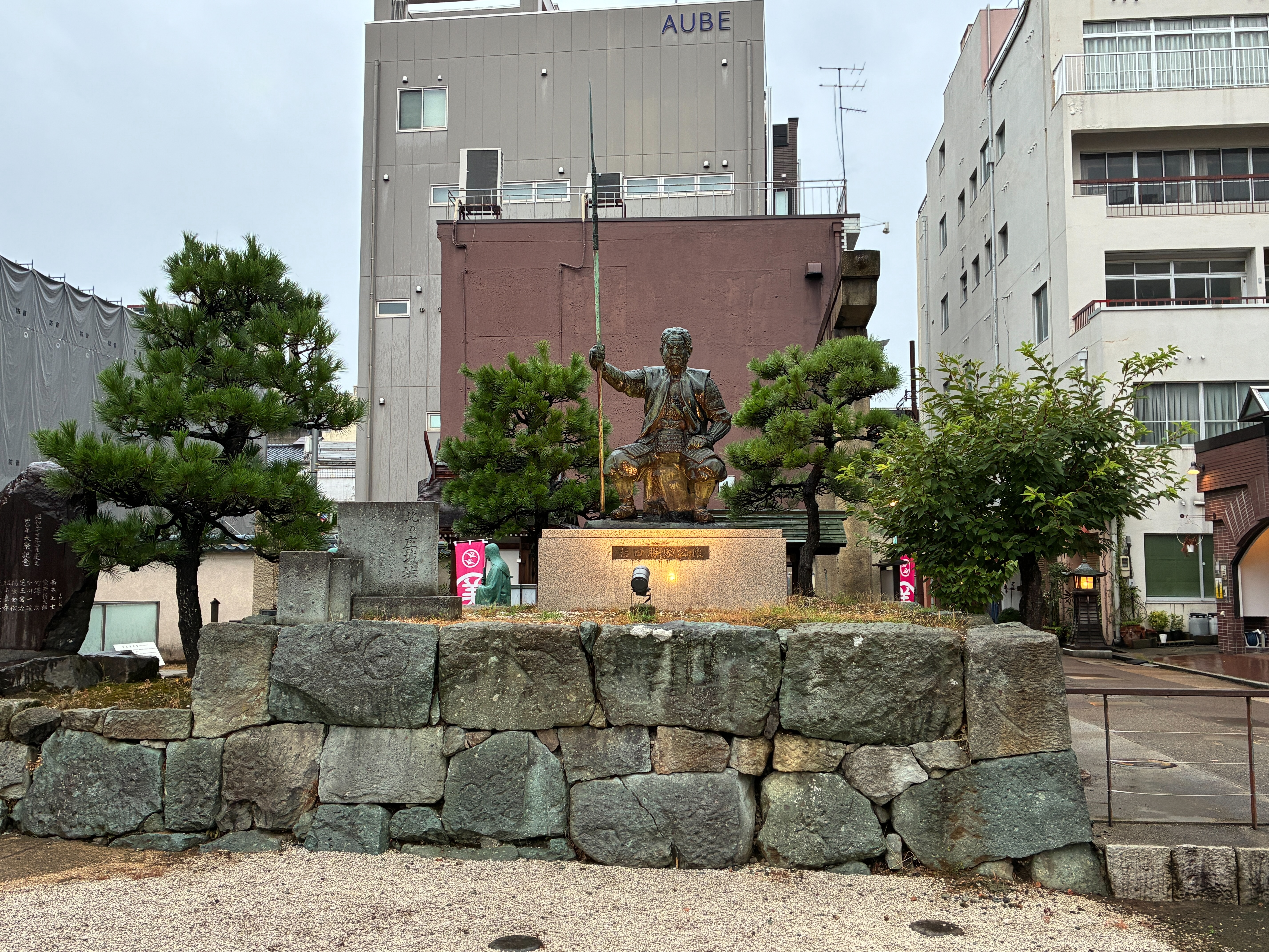 北ノ庄城跡 柴田勝家公像