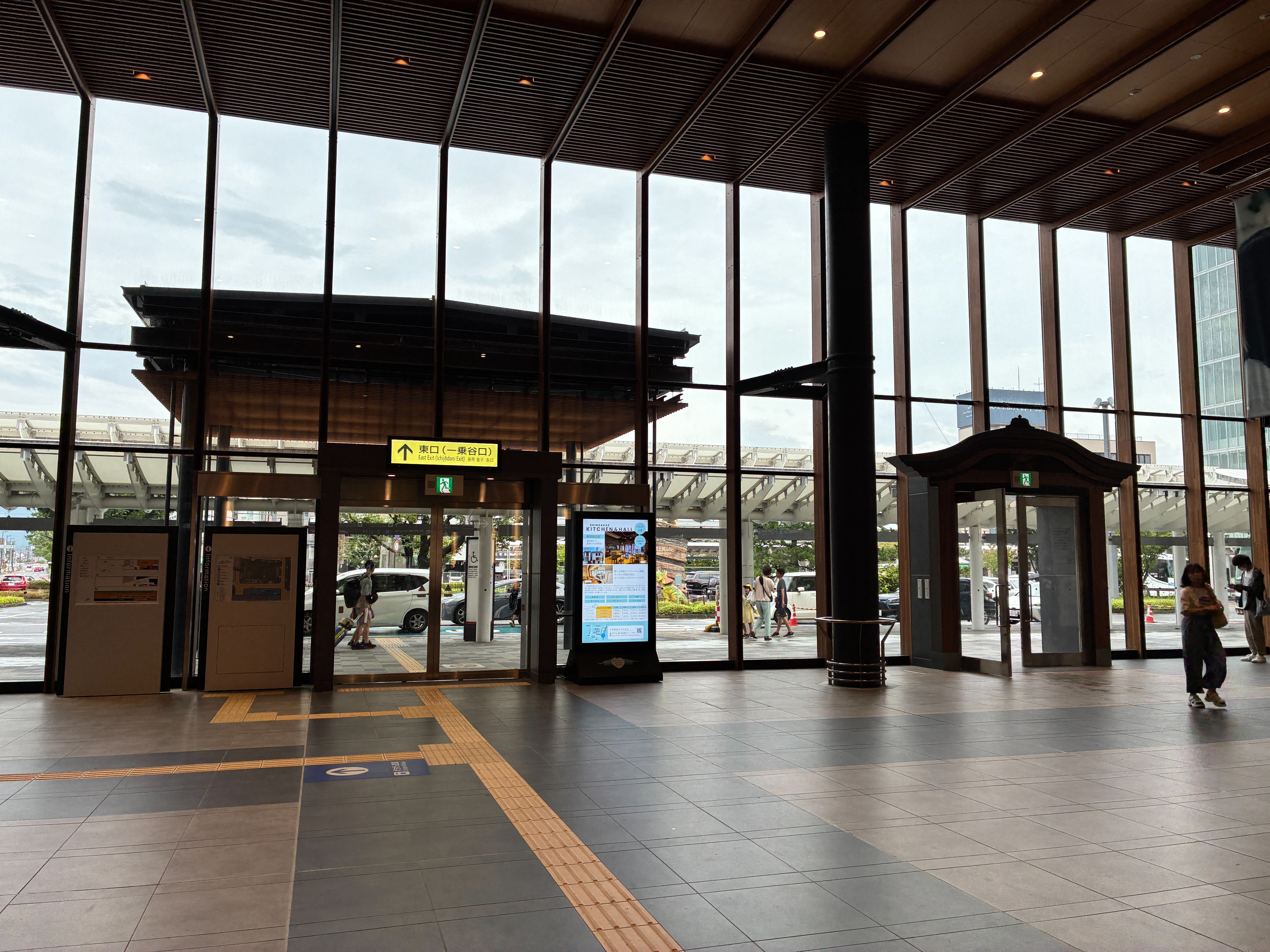 福井駅 東口（一乗谷口）