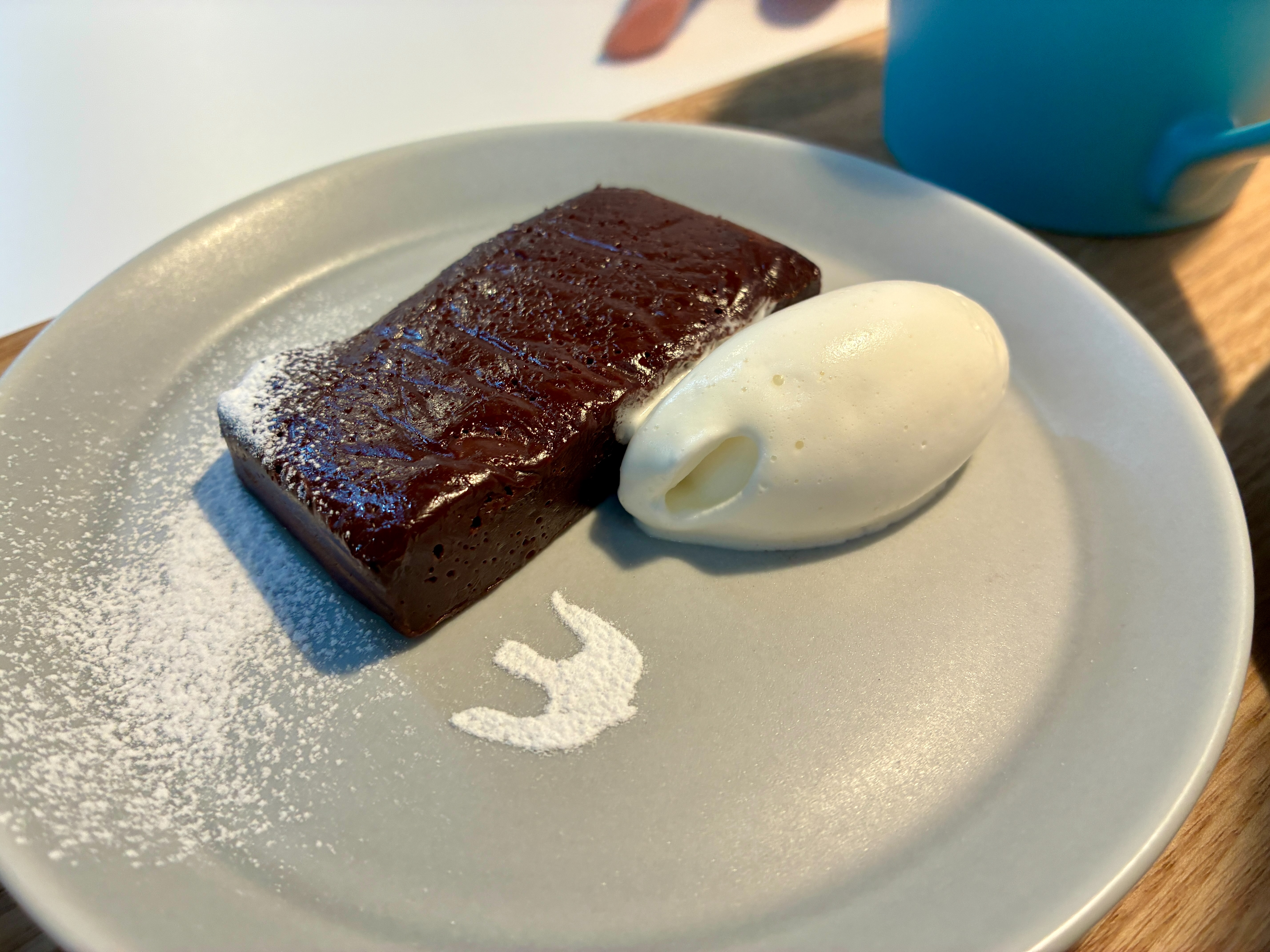 Gelato and cafe PEAK3 ショコラケーキ