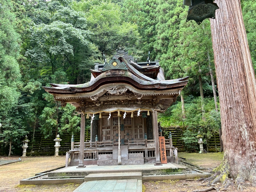 岡太神社・大瀧神社 本拝殿