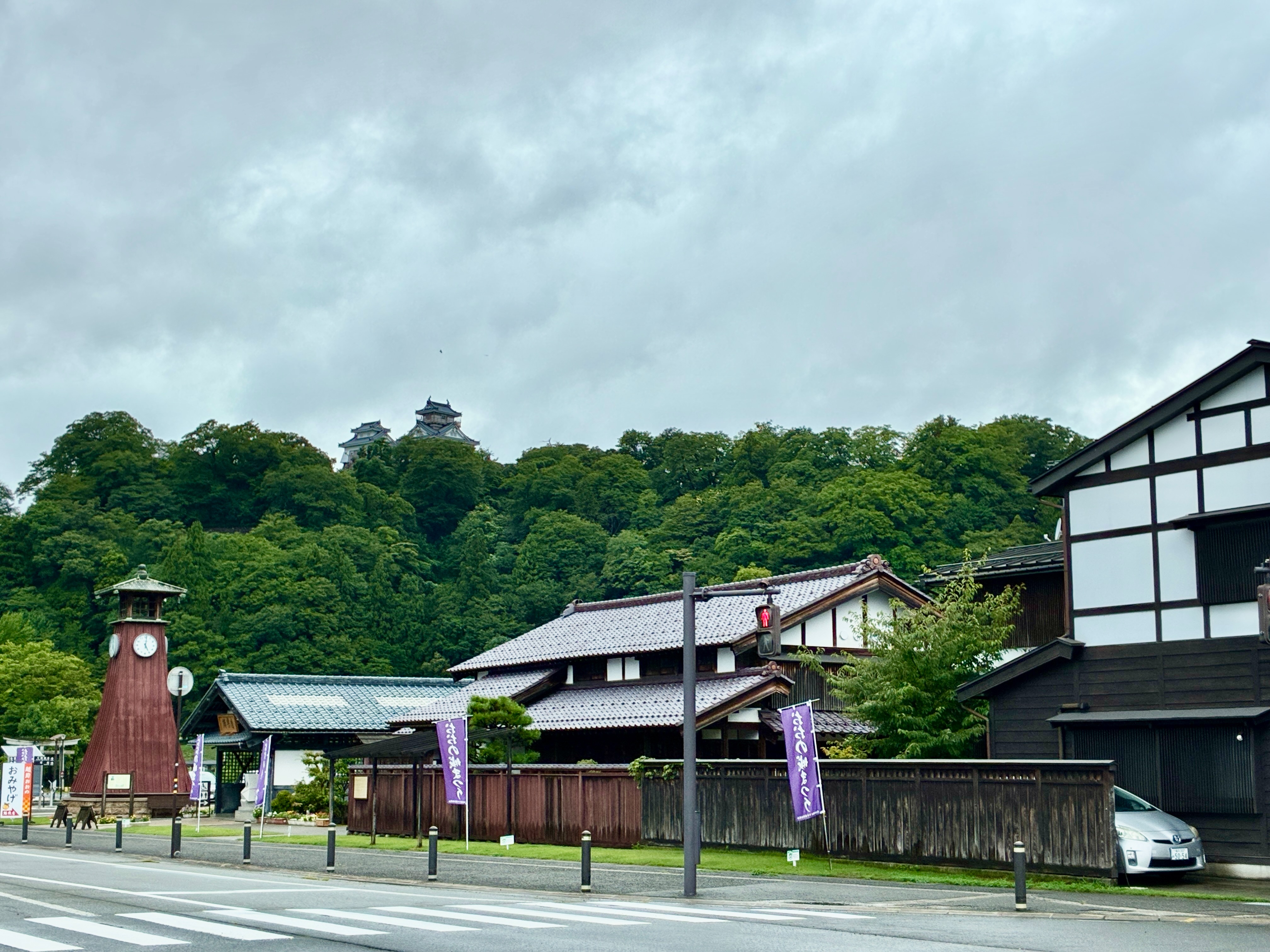 越前おおの結ステーションと越前大野城