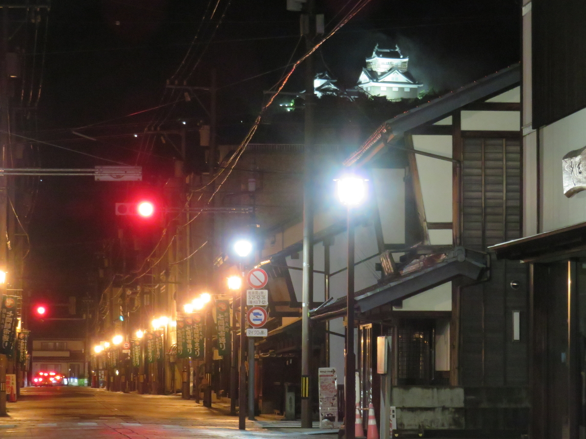 越前大野城下町 七間朝市通りから大野城ライトアップ