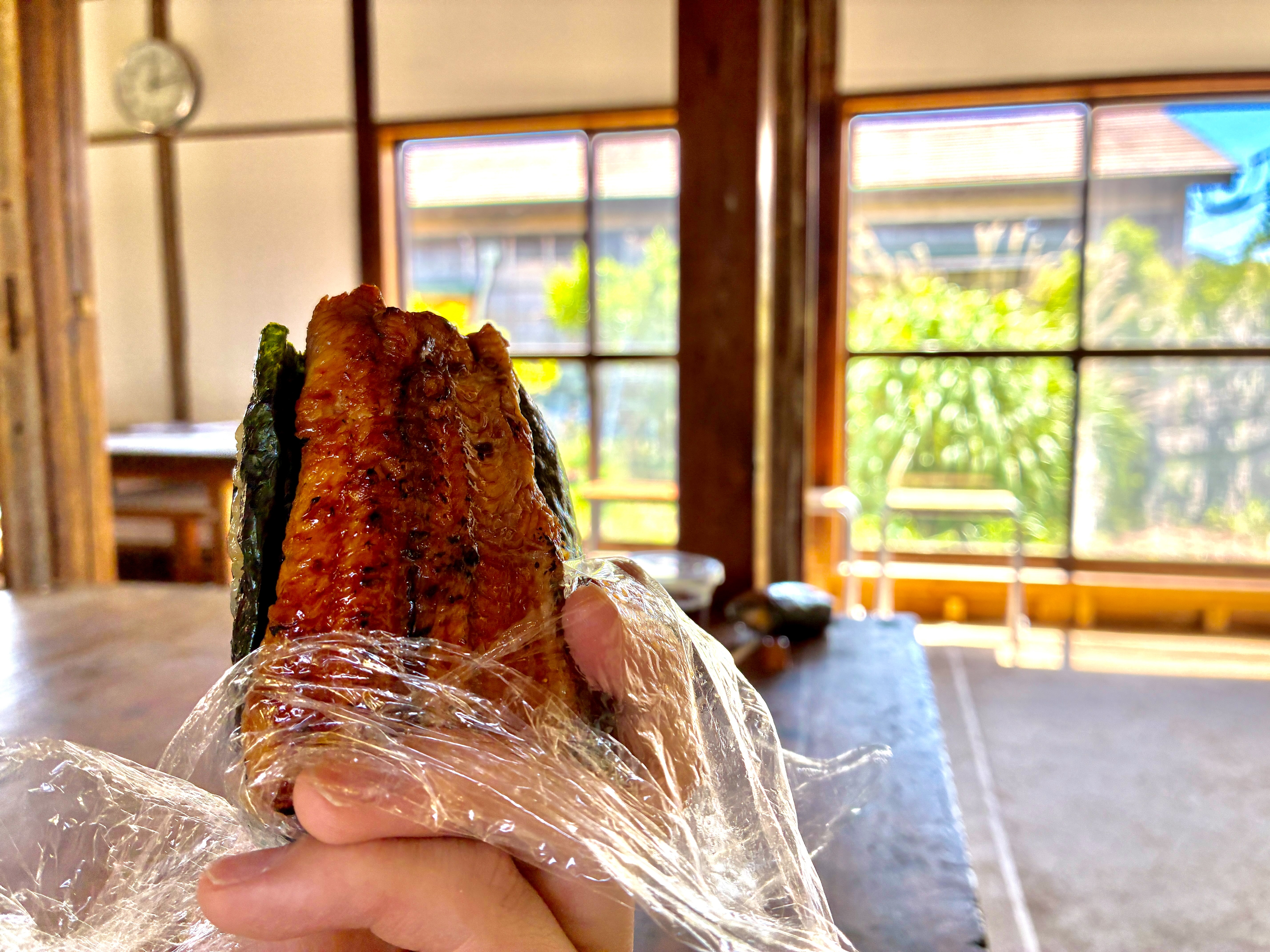横須賀市 月見台住宅 おむすびを食べよう