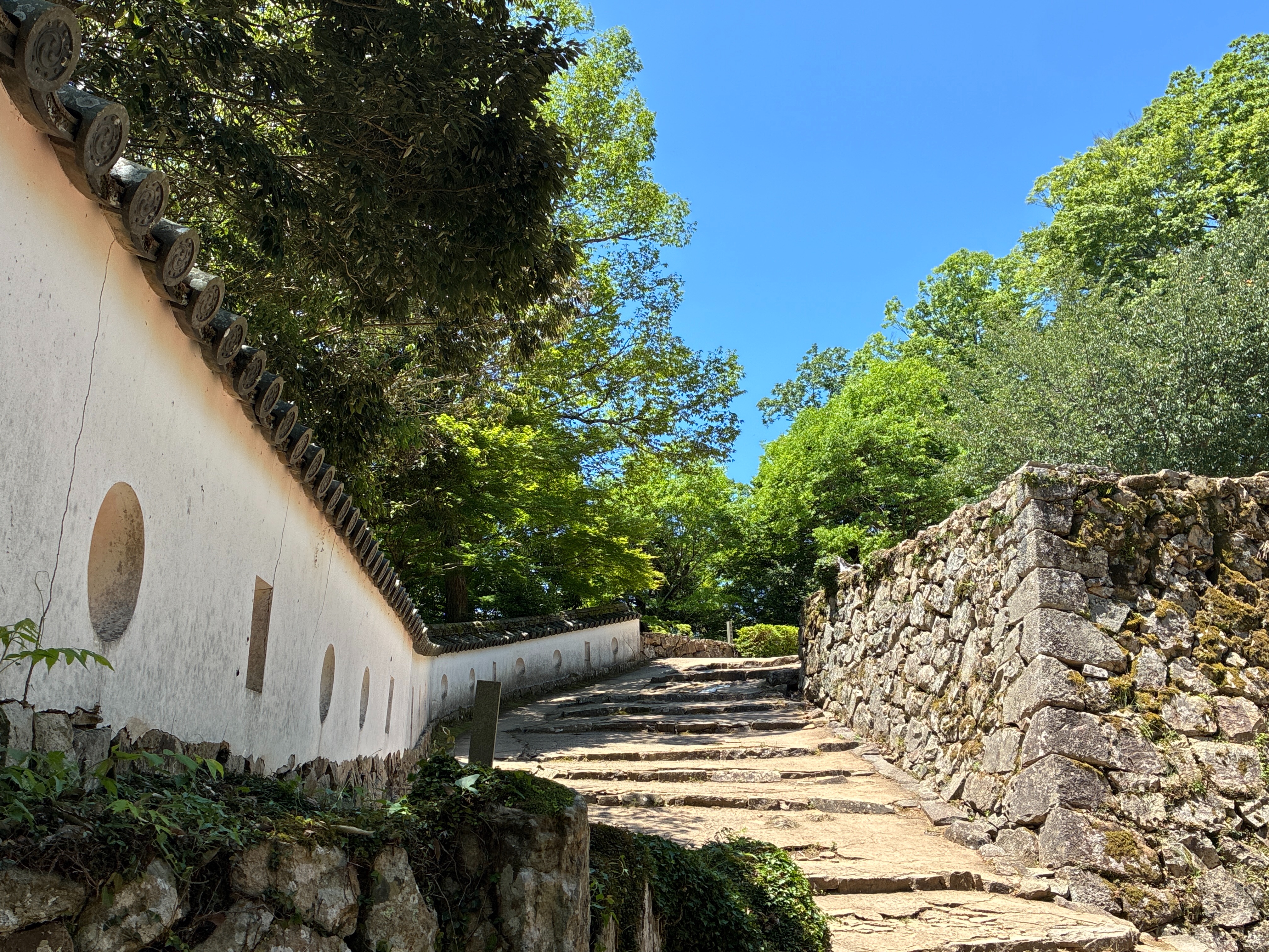 備中松山城 重要文化財 三の平櫓東土塀
