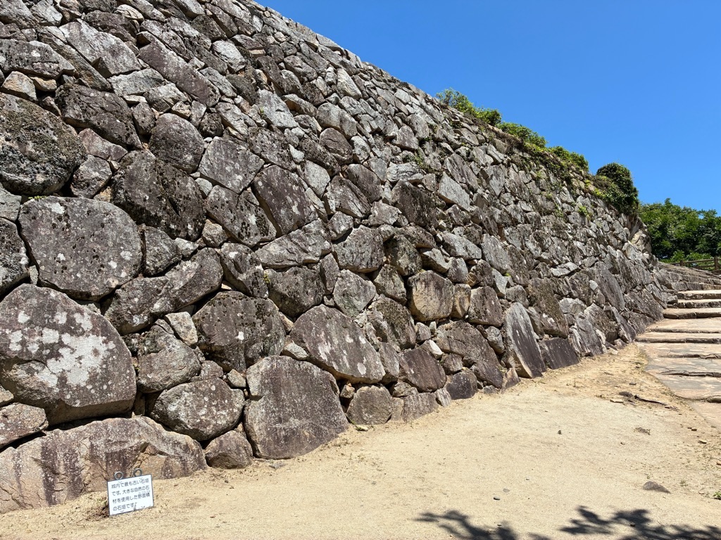 備中松山城 二の丸石垣
