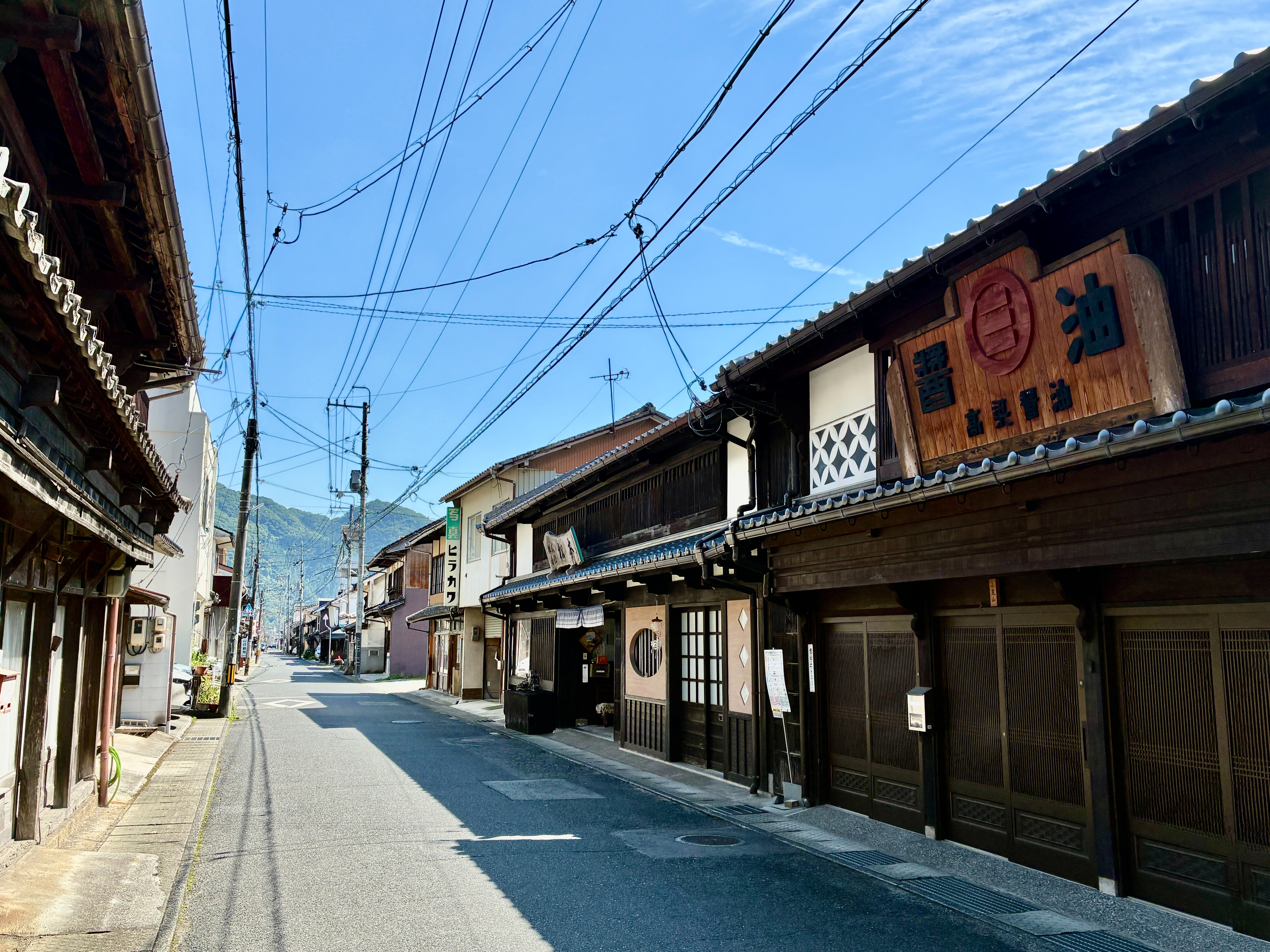 備中高梁 本町の町並み 海鼠壁