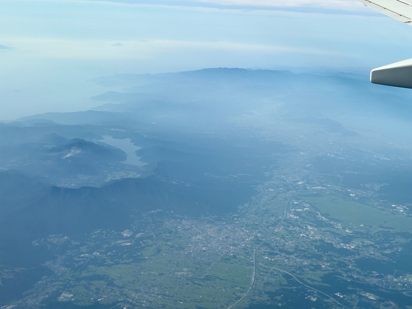 飛行機から箱根の山々 芦ノ湖