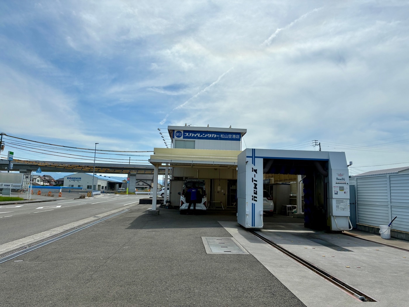 スカイレンタカー松山空港店 外観
