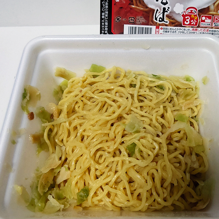 湯切りの際に食欲をそそる香りが立ち上って来た
