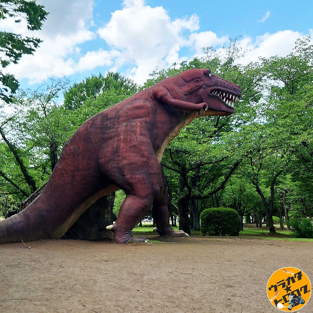 腕が小さすぎる残念な生き物ティラノサウルス(筆者撮影)
