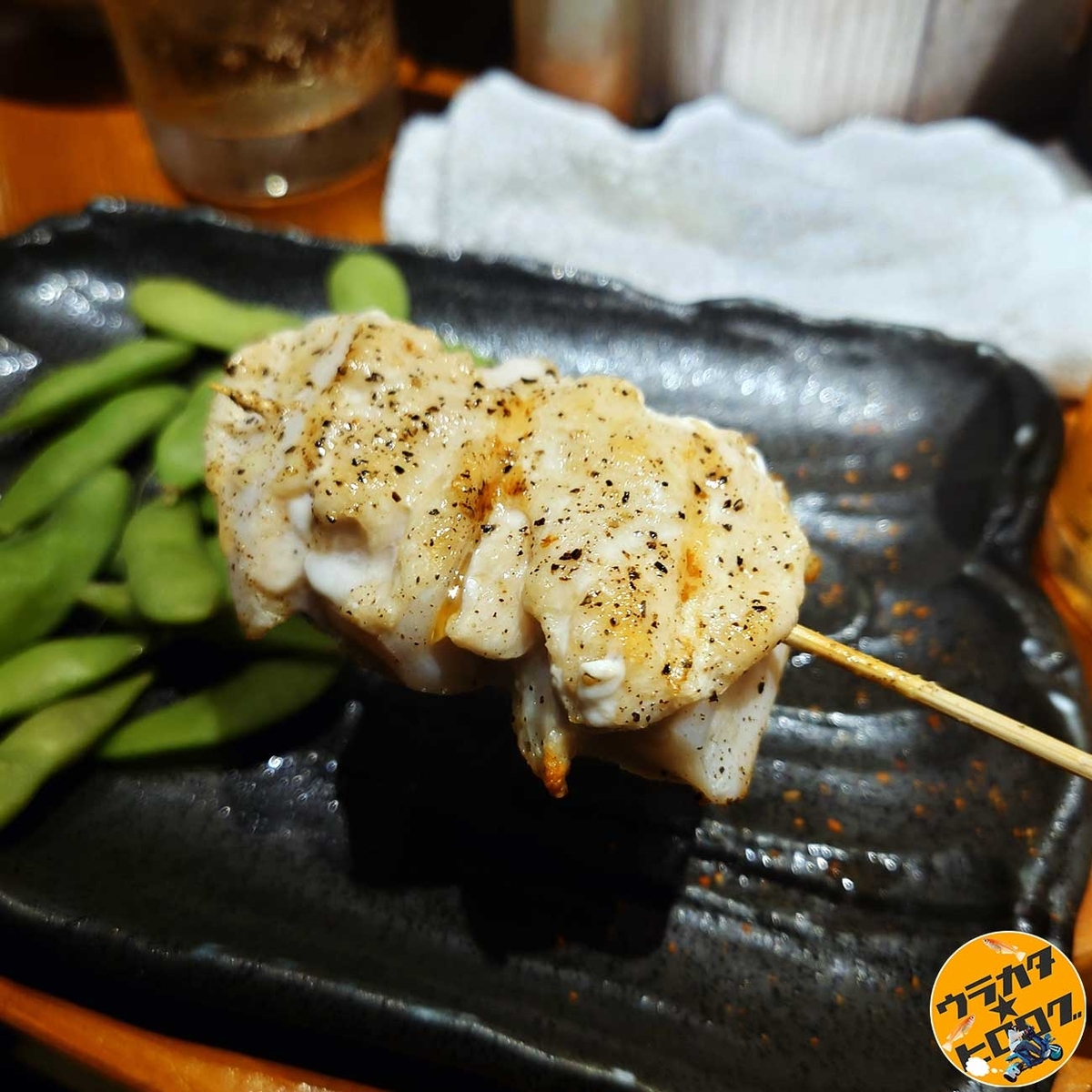 南部どりの身がたっぷりとついた大振りな軟骨串(筆者撮影)