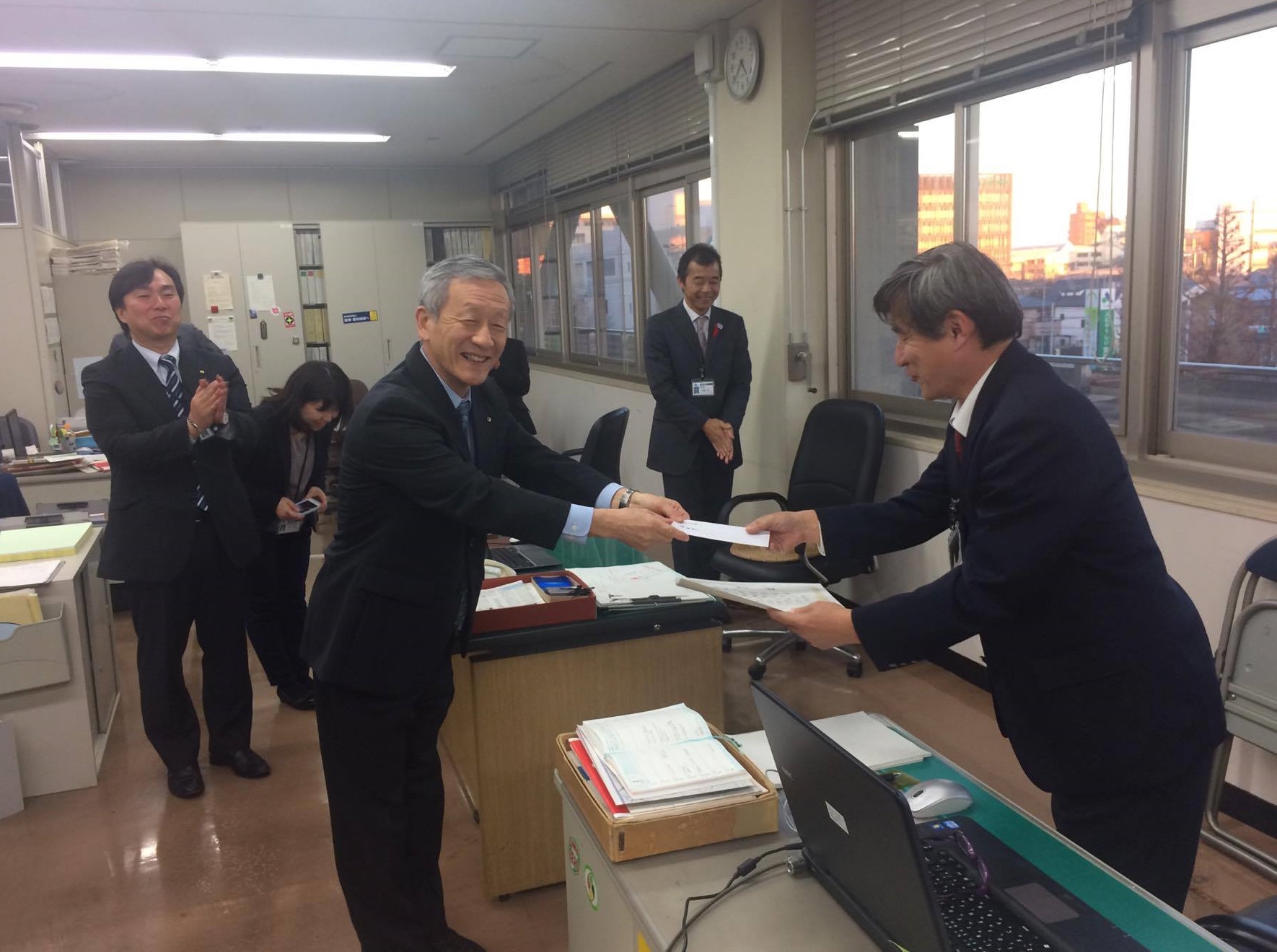 2016.12.28 職員提案団体賞 - 市民安全課 (2) 1770-1320