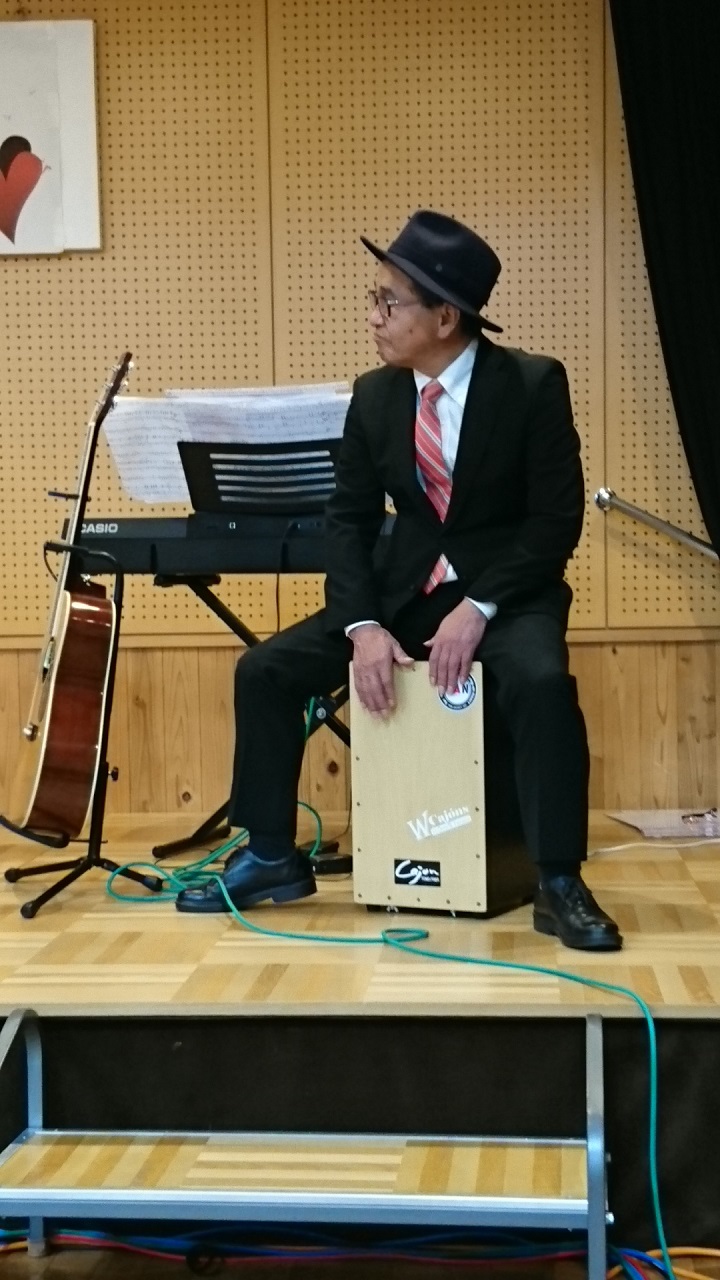 2018.1.27 古井新町ふれあいバンド (16) ぼくのおよめにおいで（みことアンドダブルカホンズ） 900-1080