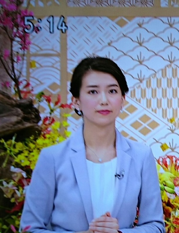 2019.4.30 退位礼正殿の儀 (19) 和久田麻由子さん 640-830