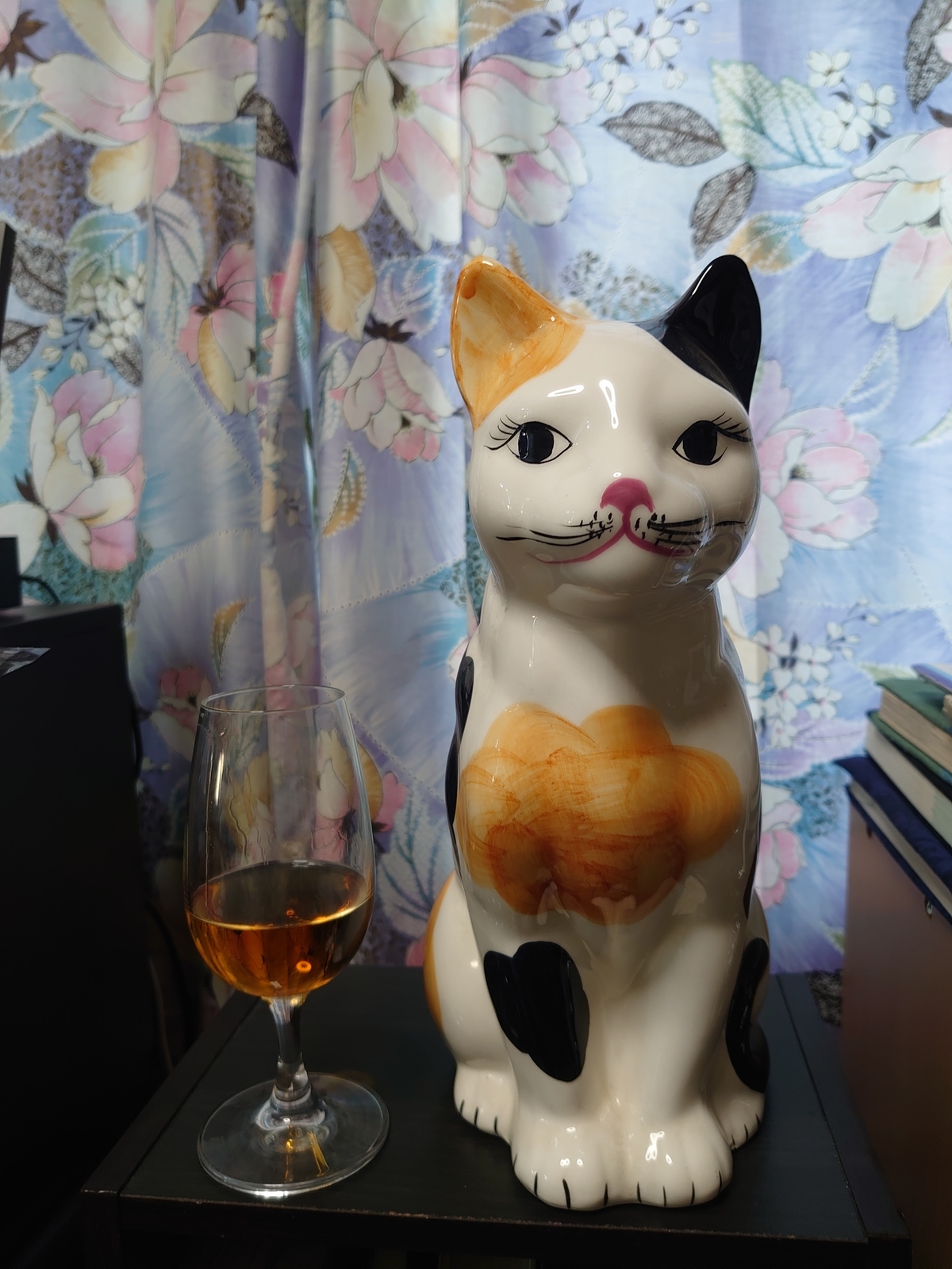 にゃん吉と楽しむニッカ スペシャルエイジ - 紬とウイスキー