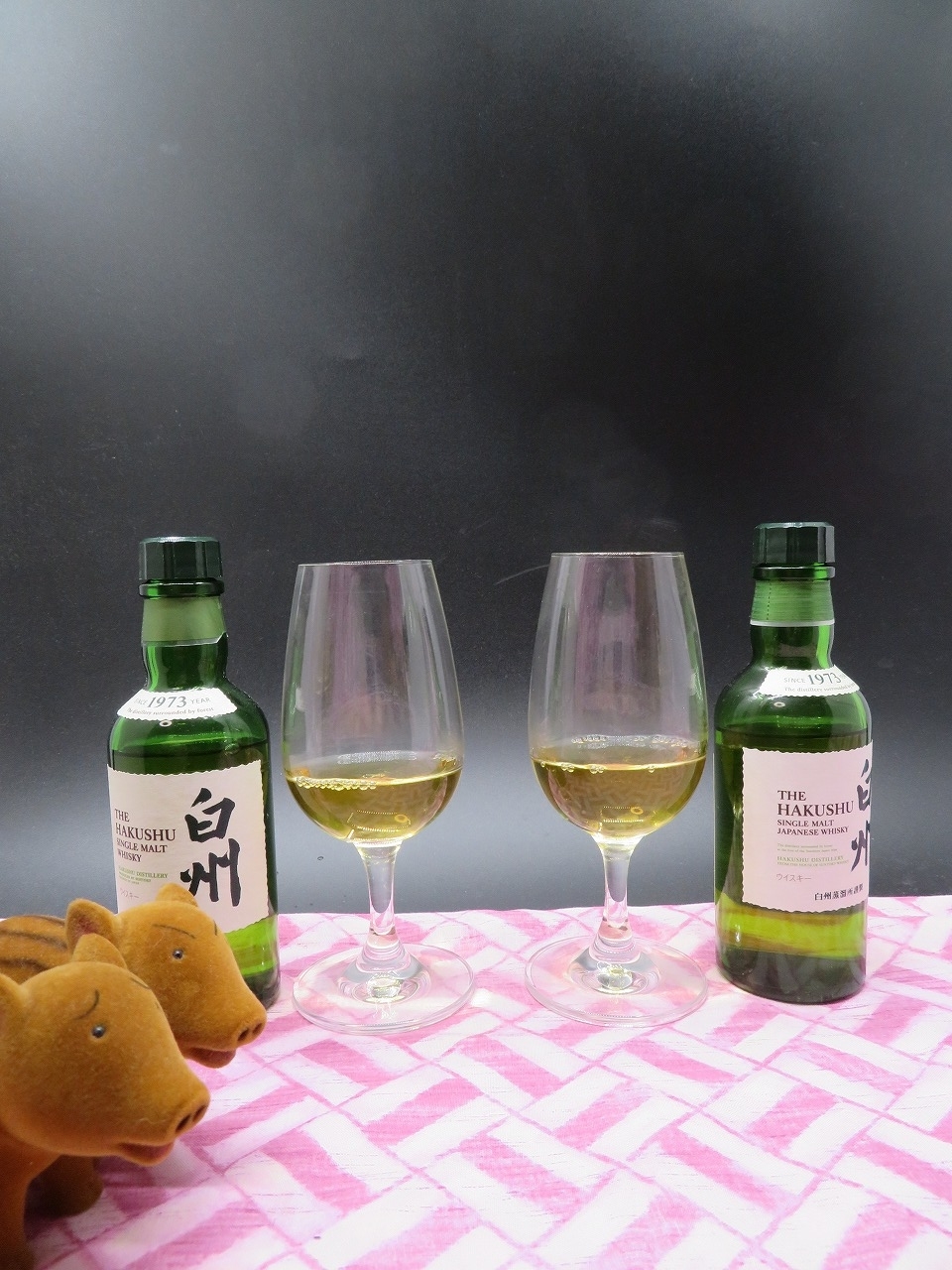白州、現行・旧ボトル飲み比べ - 紬とウィスキー ウイスキー