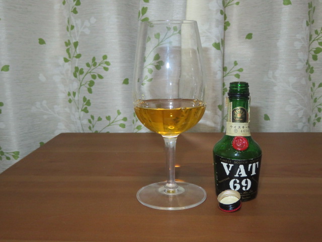 VAT69特級48ml 43% ミニチュアボトル - 紬とウィスキー