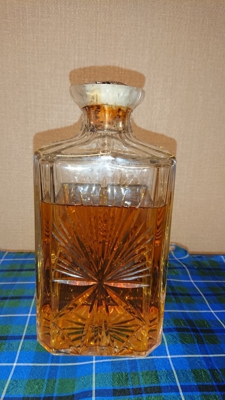【希少】ウシュクベ クリスタル デキャンタ　700ml　43度 楽天市場】ウシュクベ クリスタル デキャンタ 750ml 43度 ブレン