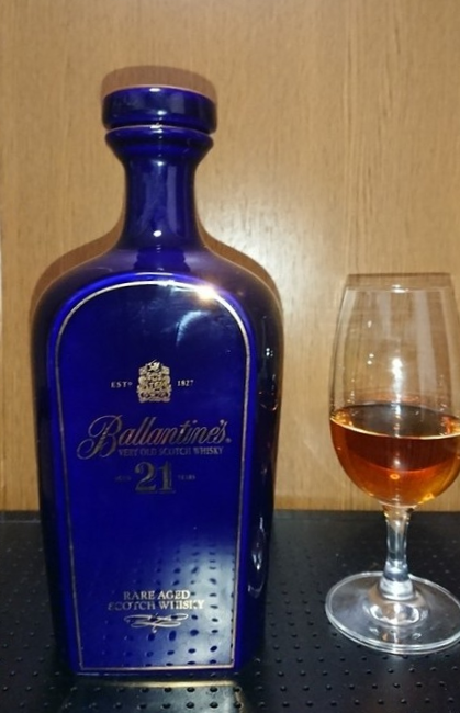 バランタイン21年 Wade decanter - 紬とウィスキー ウイスキーブログ