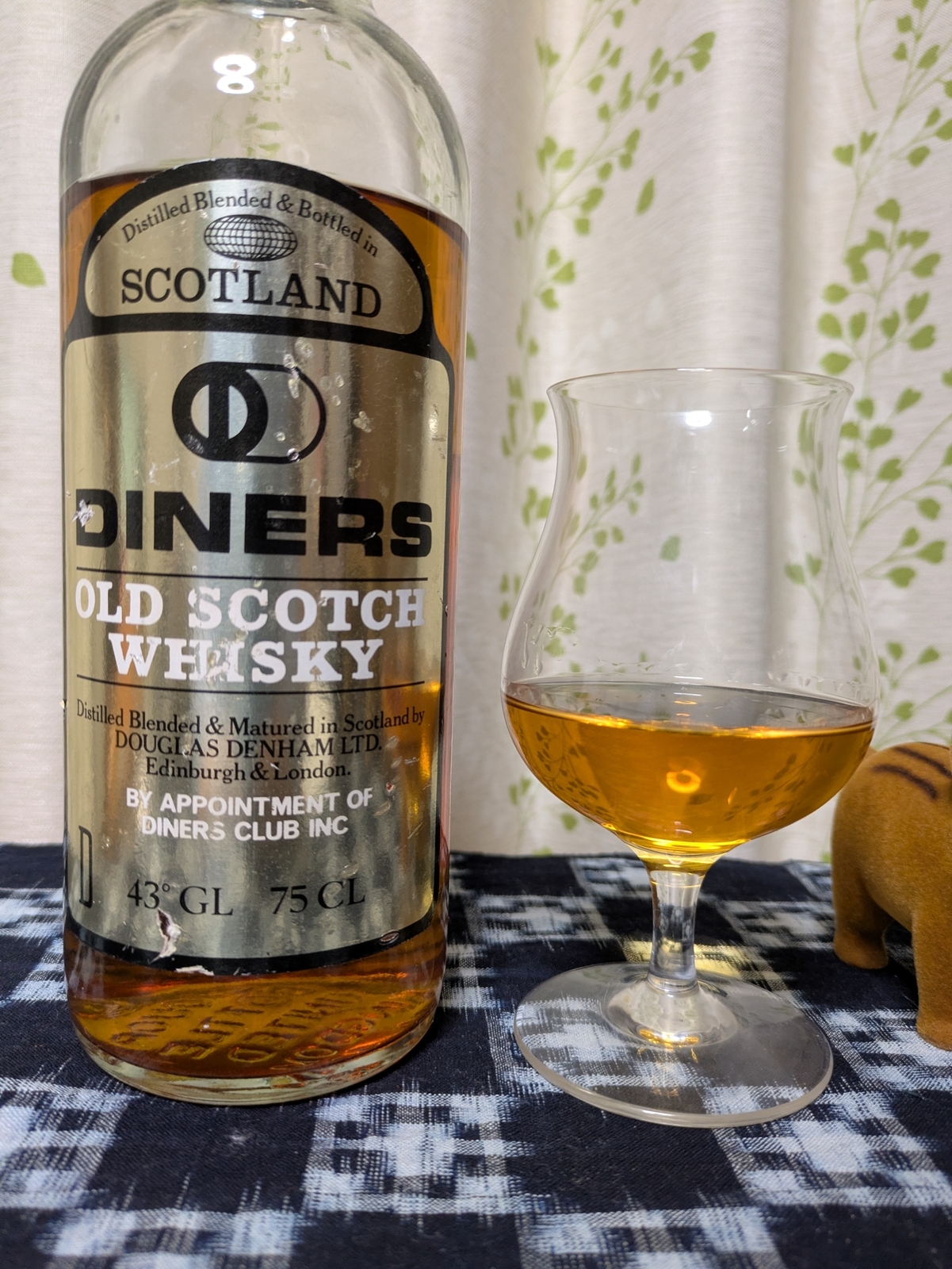 Diners de Luxe Old Scotch 15 anos 75cl DINERS De Luxe 12 Years Old