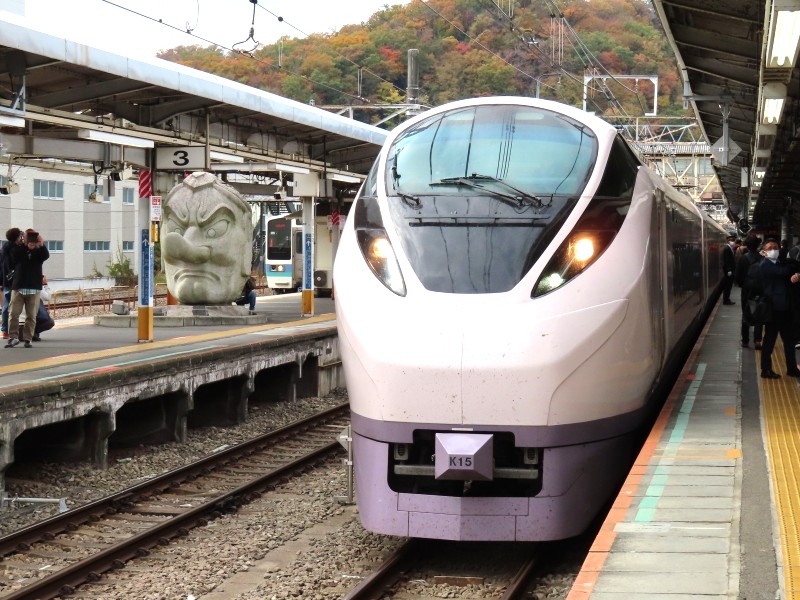 高尾駅にやってきた常磐線E657系(常磐高尾号) 2025.11.23 - ウリパパの日記