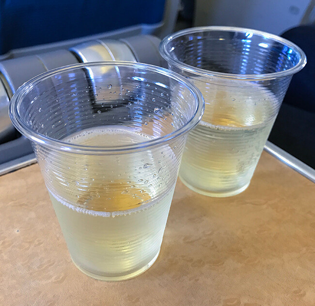 ウエルカムドリンクのスパークリングワイン