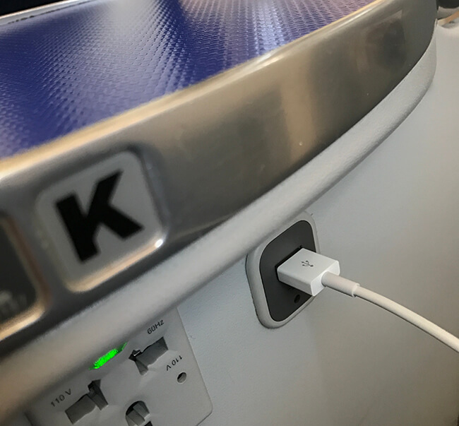 usbポートから充電