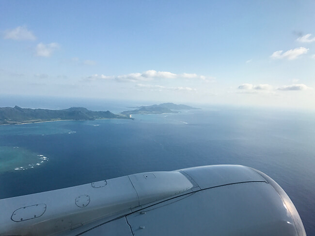 石垣空港を離陸