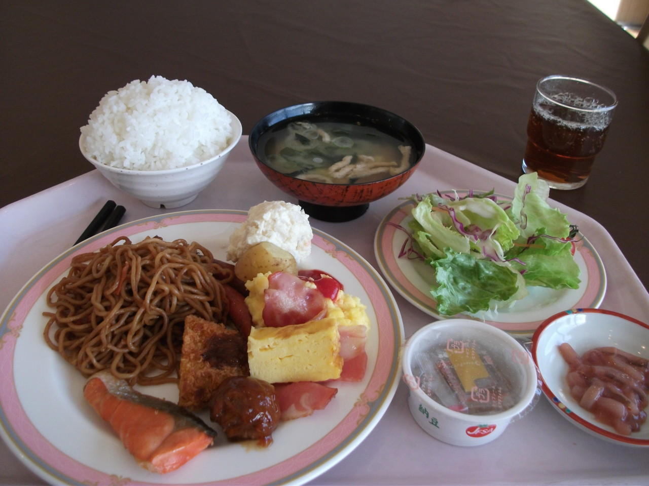  朝食バイキング