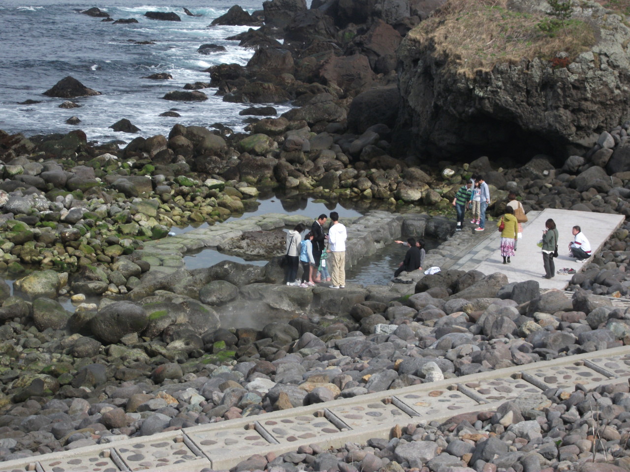  水無海浜温泉(心臓マッサージの湯)