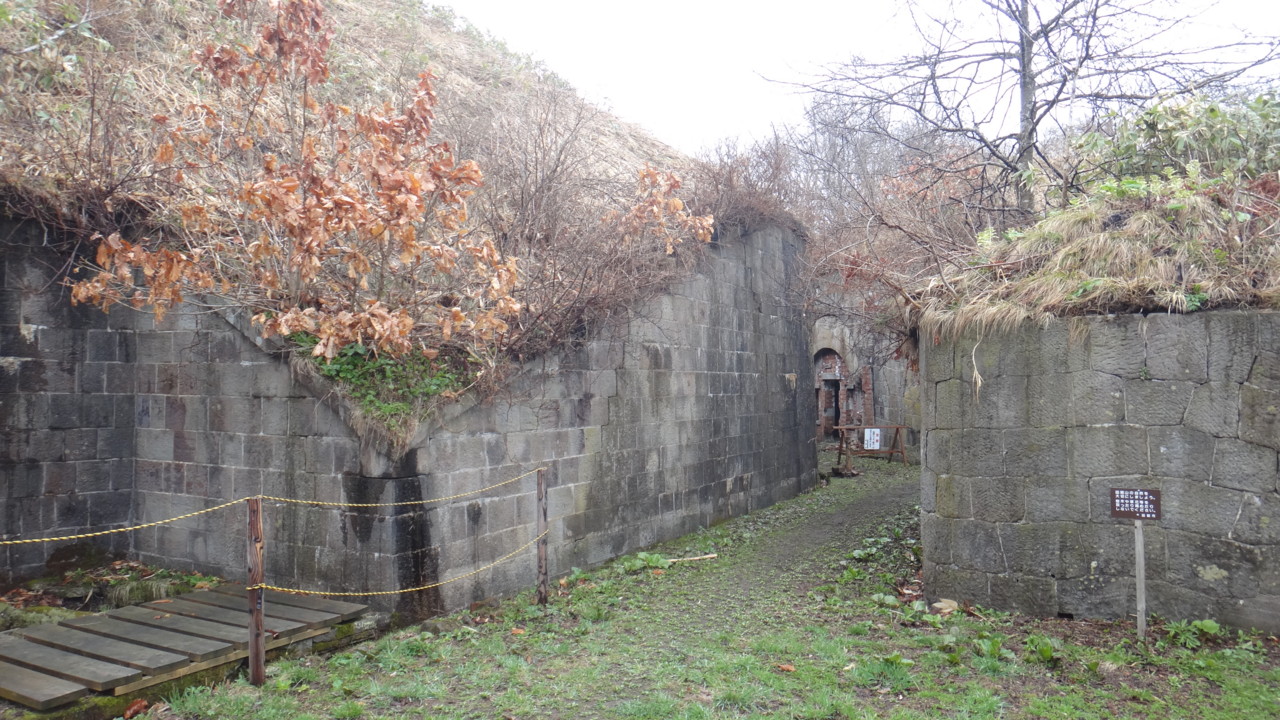  薬師山砲台跡