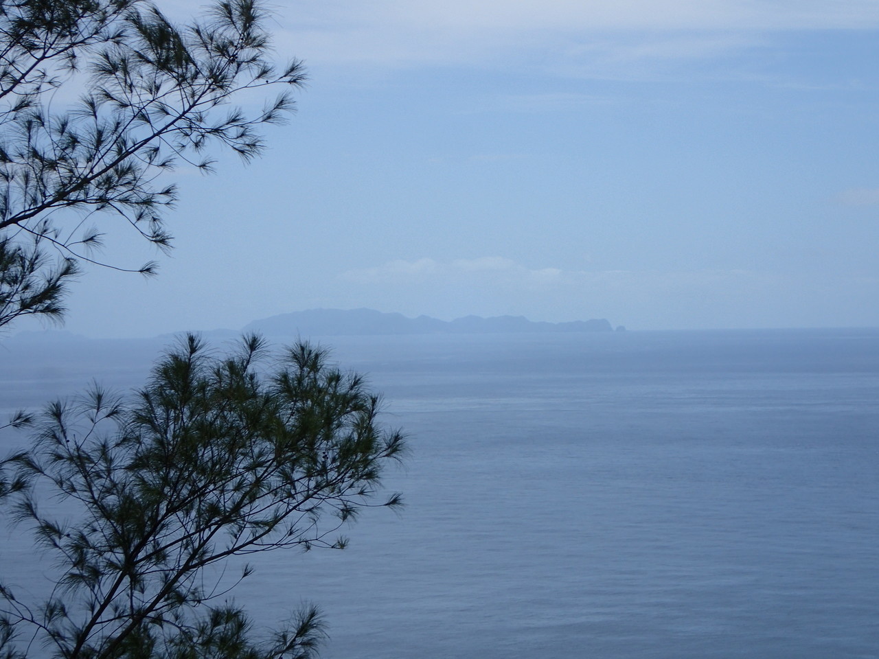 母島遠望