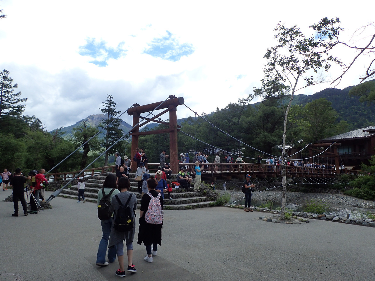下山