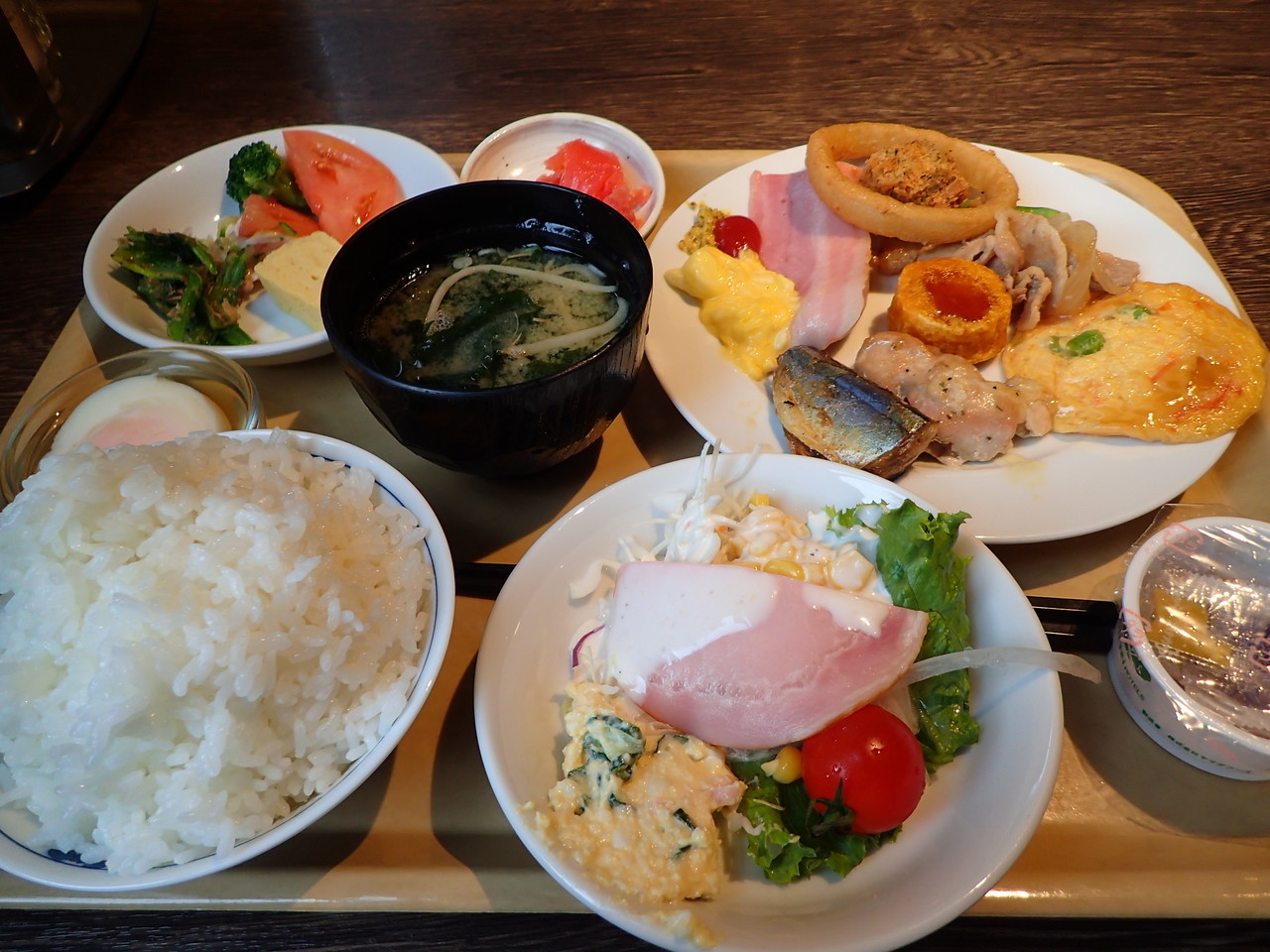 朝食