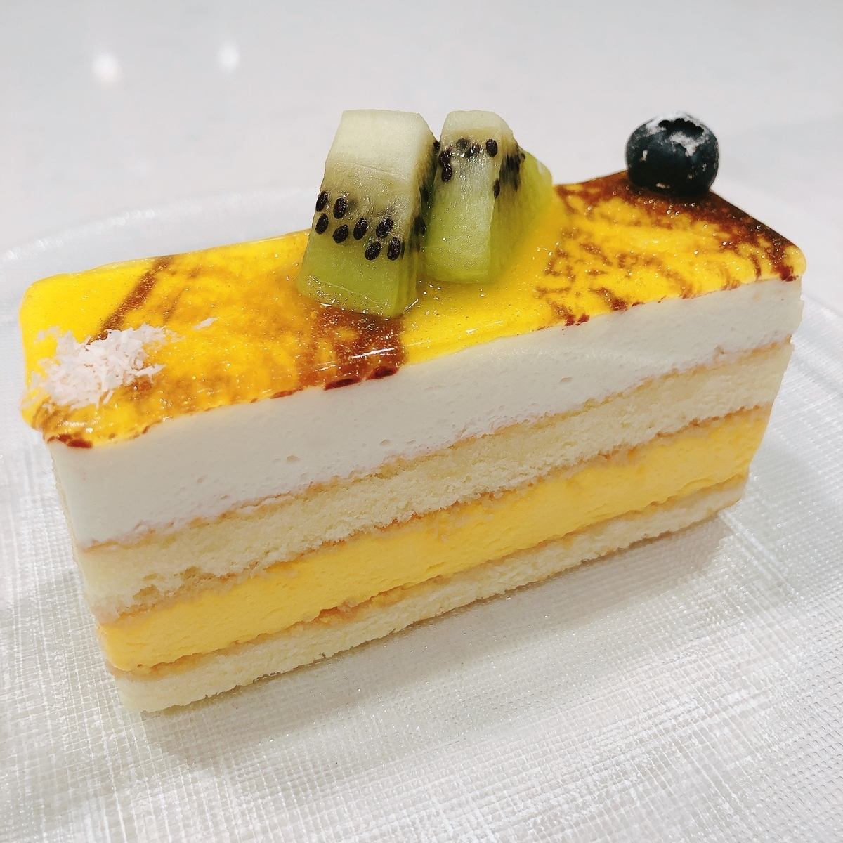 美味しいケーキ屋さん サンノゼのおいしいケーキ屋さんSATURA】ケーキが食べたい衝動に