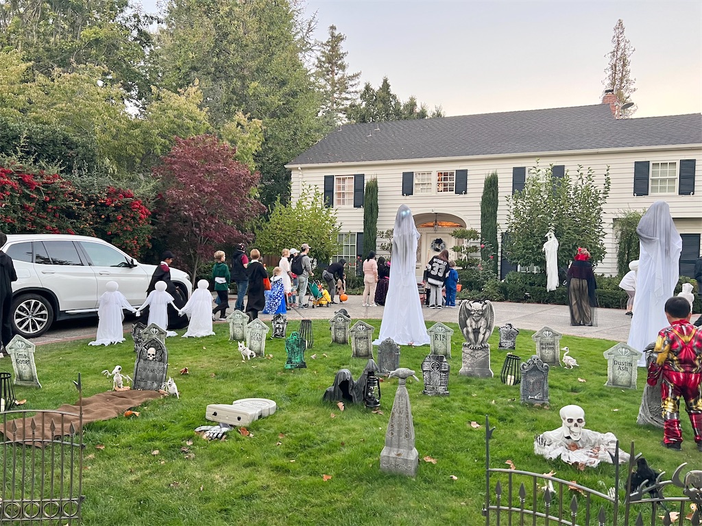スティーブ・ジョブズ邸にて TrickorTreating San Jose ︎ ゆとり駐在妻の備忘録