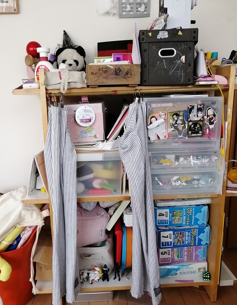 4畳半の子供部屋①】兄に続き、小3娘にも個室を。ベッド、机、本棚 