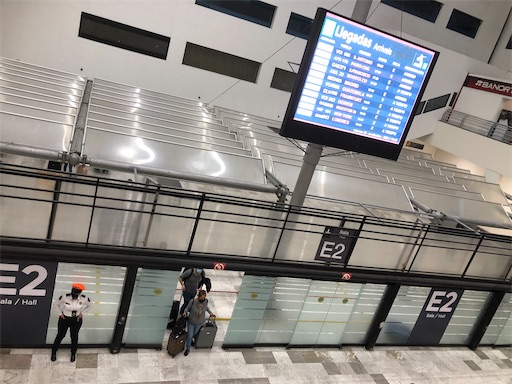 メキシコの空港で買えるsimカード 買い方 使い方 料金 チャージ方法 Living In Usa